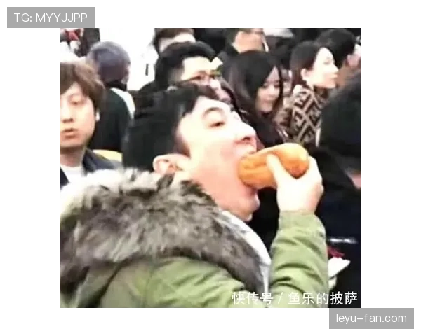 崔家溪这生活跟赛场上判若两人，平时居然这样插队买早餐？